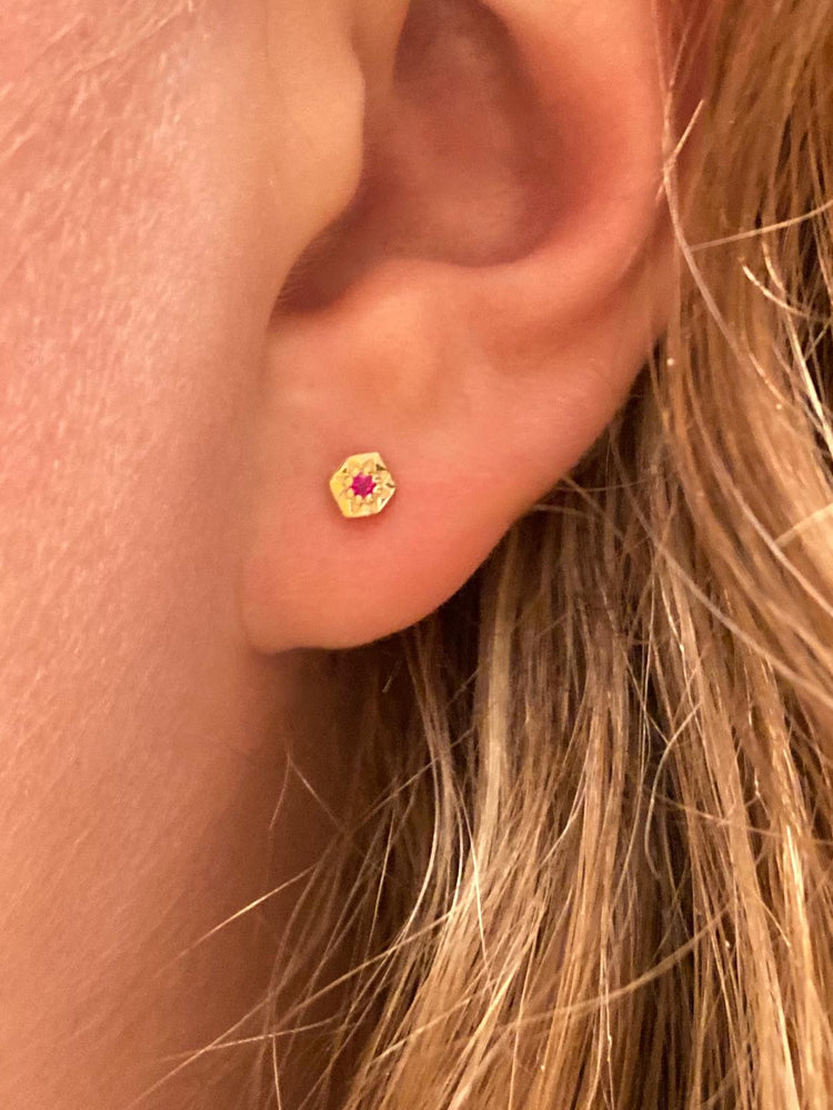 Pink Sapphire Mini Hexagon Studs in Yellow Gold